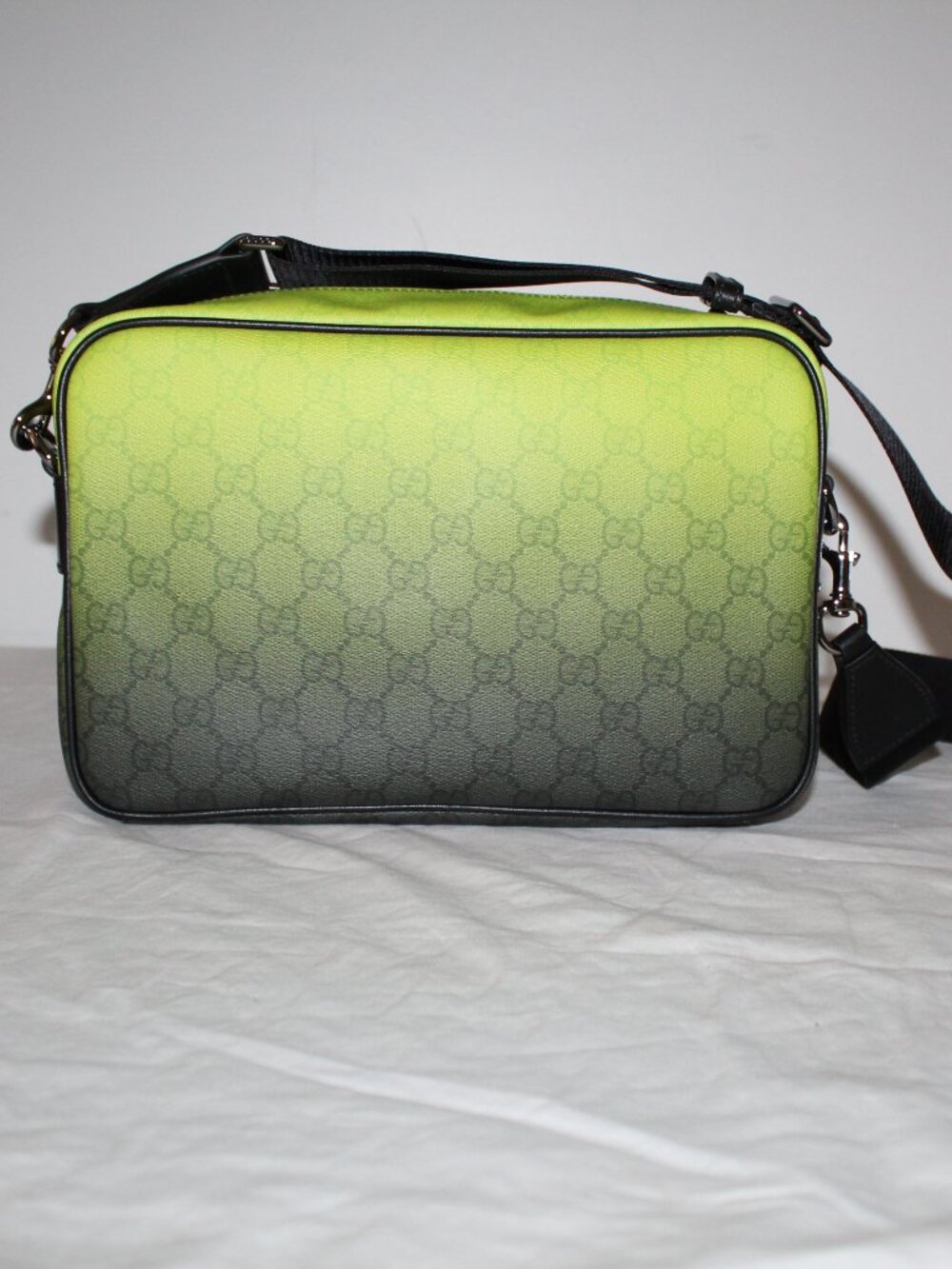 NEW Gucci Degrade GG Messenger Shoulder Bag Green Ombre Zip Top Crossbody 835690